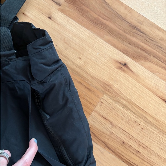 VASA Highpants Women’s Black Insulated Snow Pants with Adjustable Suspenders - Picture 5 of 8